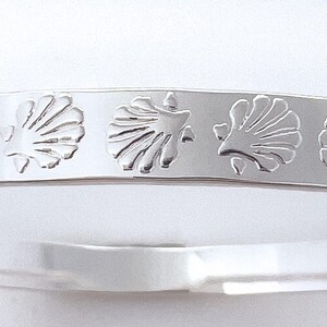 Shell Silver Bangle