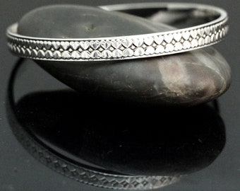 Touching Hearts Bangle