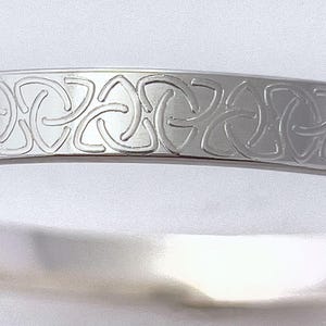 Trinity Knot Silver Bangle