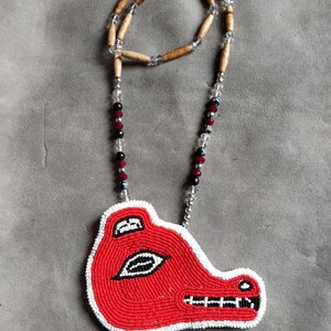 Collar de lobo estilo North West Coast, lobo con cuentas, estilo nativo americano, estilo Haida, imagen 2