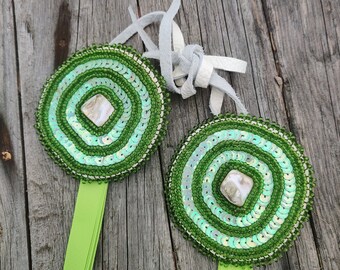 Acconciature verdi da powwow, gocce laterali, elastici per capelli con paillettes, perline, scialle fantasia, abito da ballo jingle