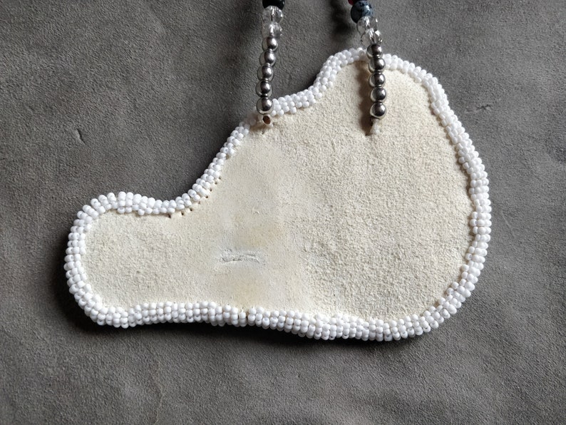 Collar de lobo estilo North West Coast, lobo con cuentas, estilo nativo americano, estilo Haida, imagen 7