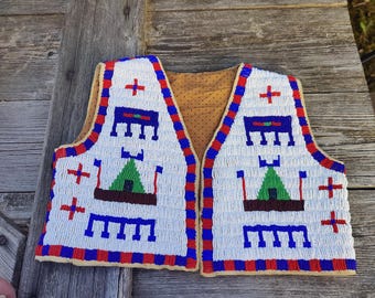 Gilet in stile Sioux, riproduzione per bambini piccoli, oggetto di scena cinematografico, cucitura a punto corsio 11/0 10/0, abbigliamento cerimoniale per piccoli powwow.