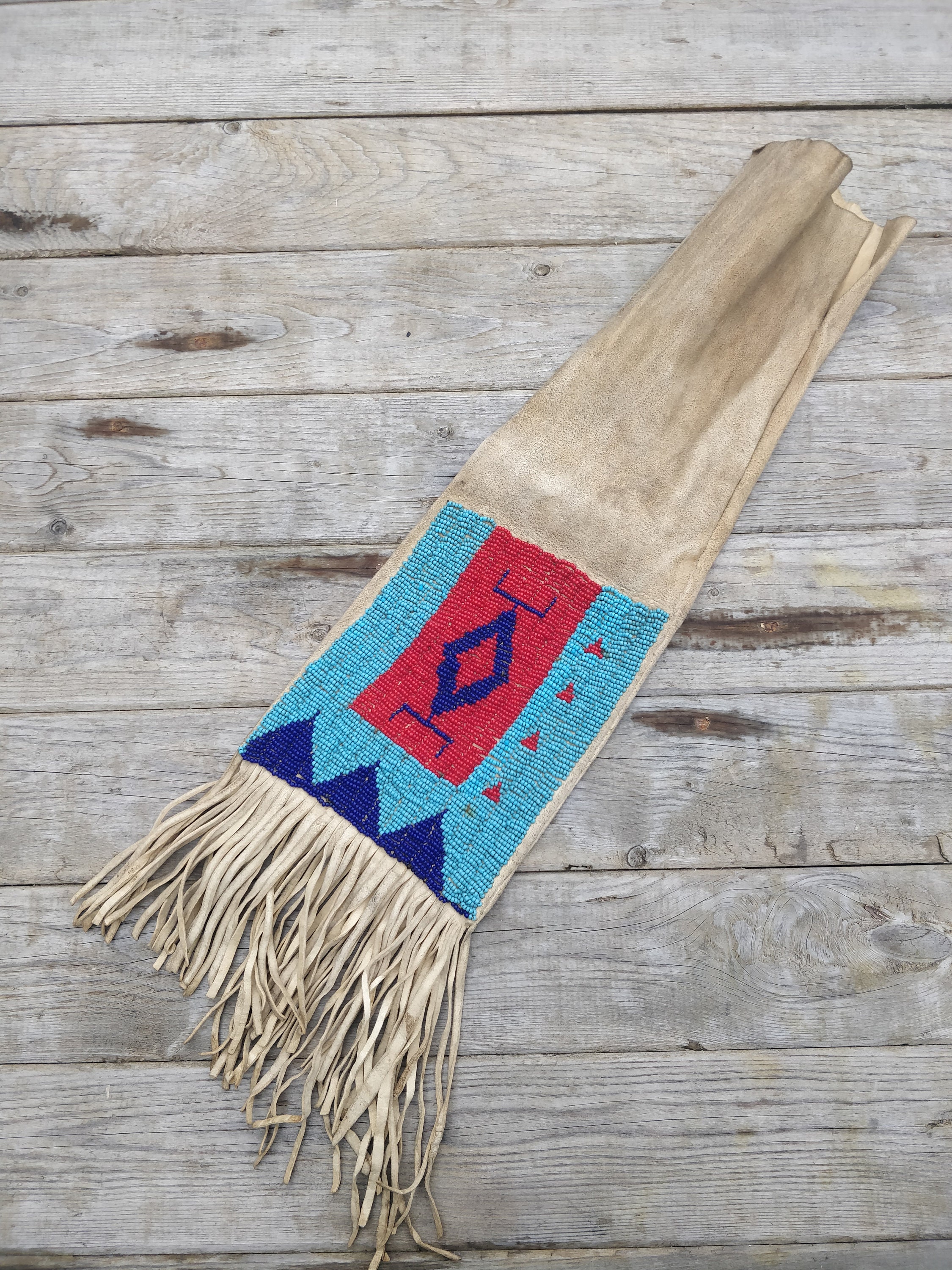 Vintage 70s pipe bag, beaded Native American inspired, heavy patina, peace pipe, wild west