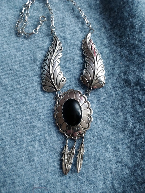 Large Navajo feather and onyx necklace, sterling … - image 1