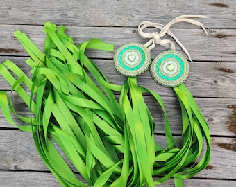 Grüne Powwow Haarspange, Seitentropfen, Pailletten Haargähnchen, Perlen, ausgefallenes Tuch, Jingle Dress Dance