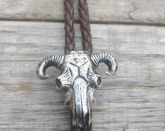 Solid silver cow skull bolo tie, steer skull Biologie, Wild West man's gift, sterling silver , vintage