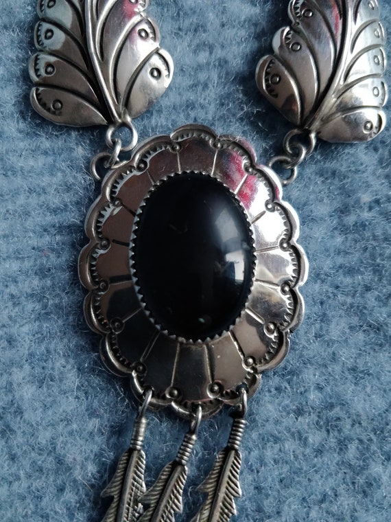 Large Navajo feather and onyx necklace, sterling … - image 2