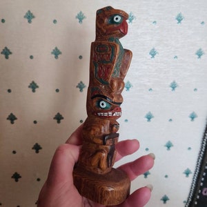 Perlit Harz Souvenir Totempfähle, kanadische Souvenir, Gießharz, lackiert