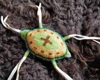Beaded turtle Navel cord amulet, umbilical cord vessel, navel cord container, turtle fetish, native american style, Sioux, cheyenne
