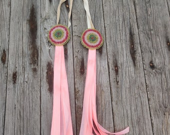 Pink Powwow Haarspange, Seitentropfen, Pailletten Haargähnchen, Perlen, ausgefallenes Tuch, Jingle Dress Dance