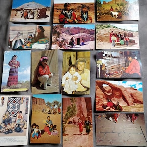 Zestaw zabytkowych pocztówek indiańskich, Navajo, tkacz, koralikarz, malowanie piaskiem, Hogan, srebrna biżuteria