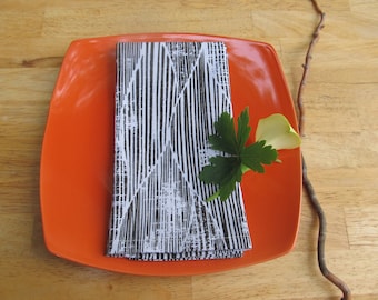 Modern Black and White Cotton Napkins: Reusable Table Linens (18x18)