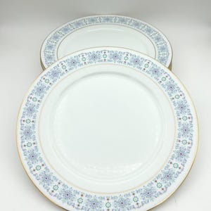 6 Vintage Lenox Oxford Bone China Tivoli Pattern 10" Dinner Plates With Blue, Green, Yellow Scrolls & Shapes, Raised Red Dots And Gold Trim