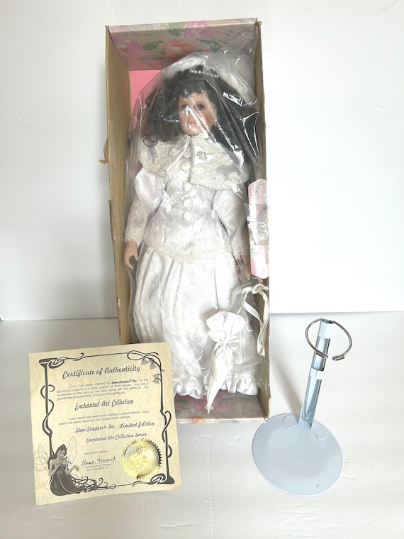 Vintage Show Stoppers Enchanted Art Collection Flossie Maranuk