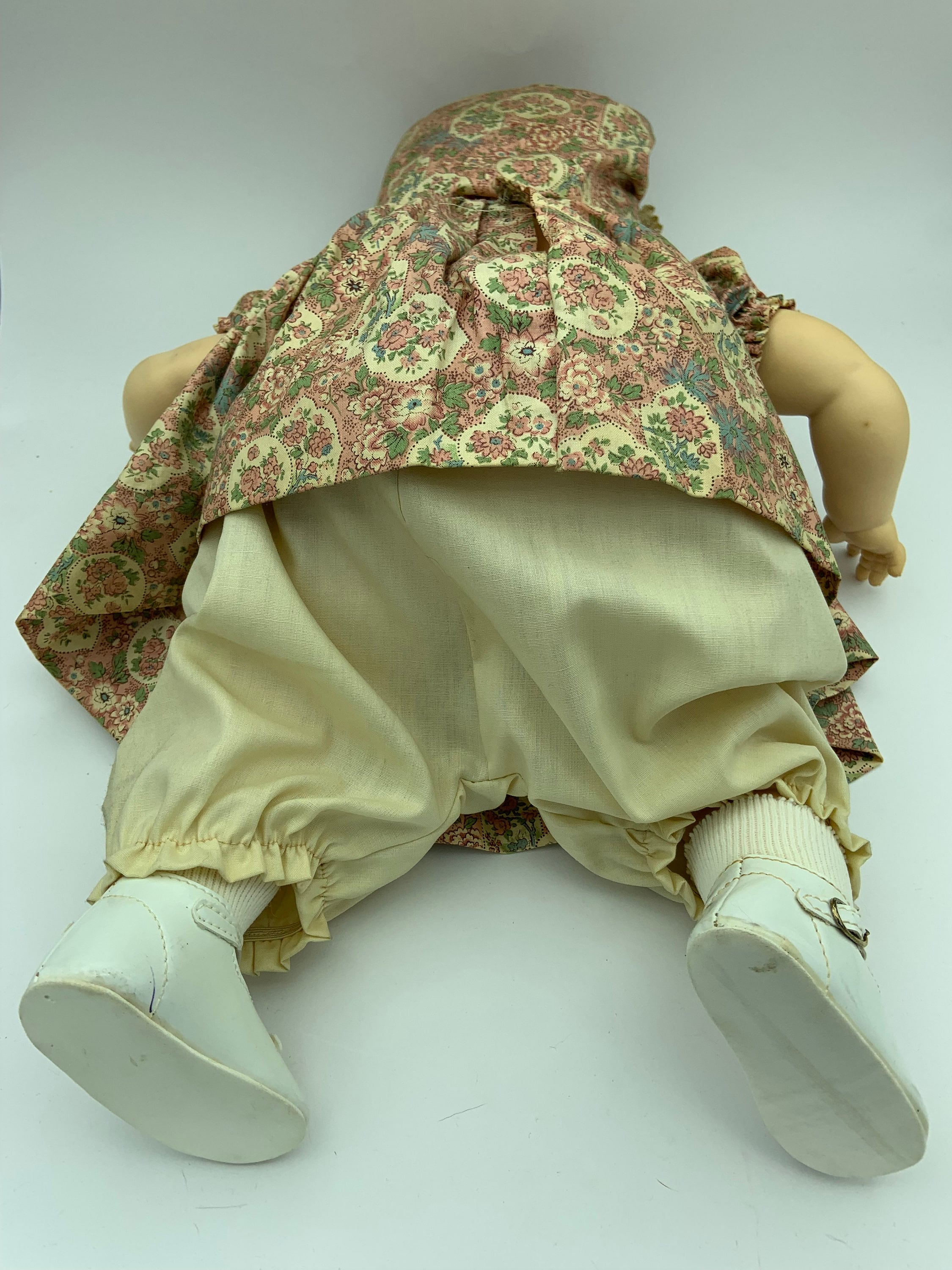 Vintage 1969 Effanbee Doll Corp 19 Inch Vinyl Baby Doll With