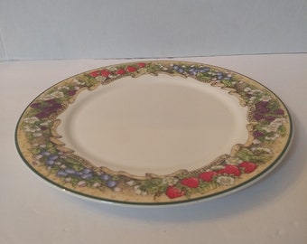Vintage Casual Images By Lenox Made In USA Berry Patch Pattern Fruit Motif Round Rimmed 10 Inch Dinner Plate