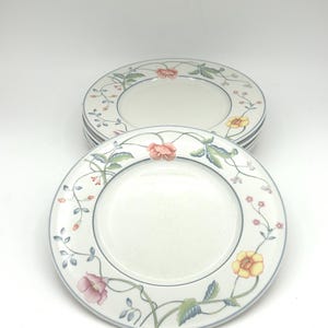 Set Of Six Vintage Villeroy & Boch 1748 Albertina Pattern Vitro Porzellan 8" Salad Dessert Plates With Mulitcolor Floral Vine Design On Rim
