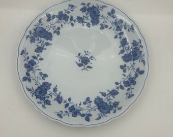 Vintage Royal Meissen Fine China Of Japan Blue And White Asian Chrysanthemum Floral Motif Large 12&quot; Round Rimmed Chop Plate Serving Platter