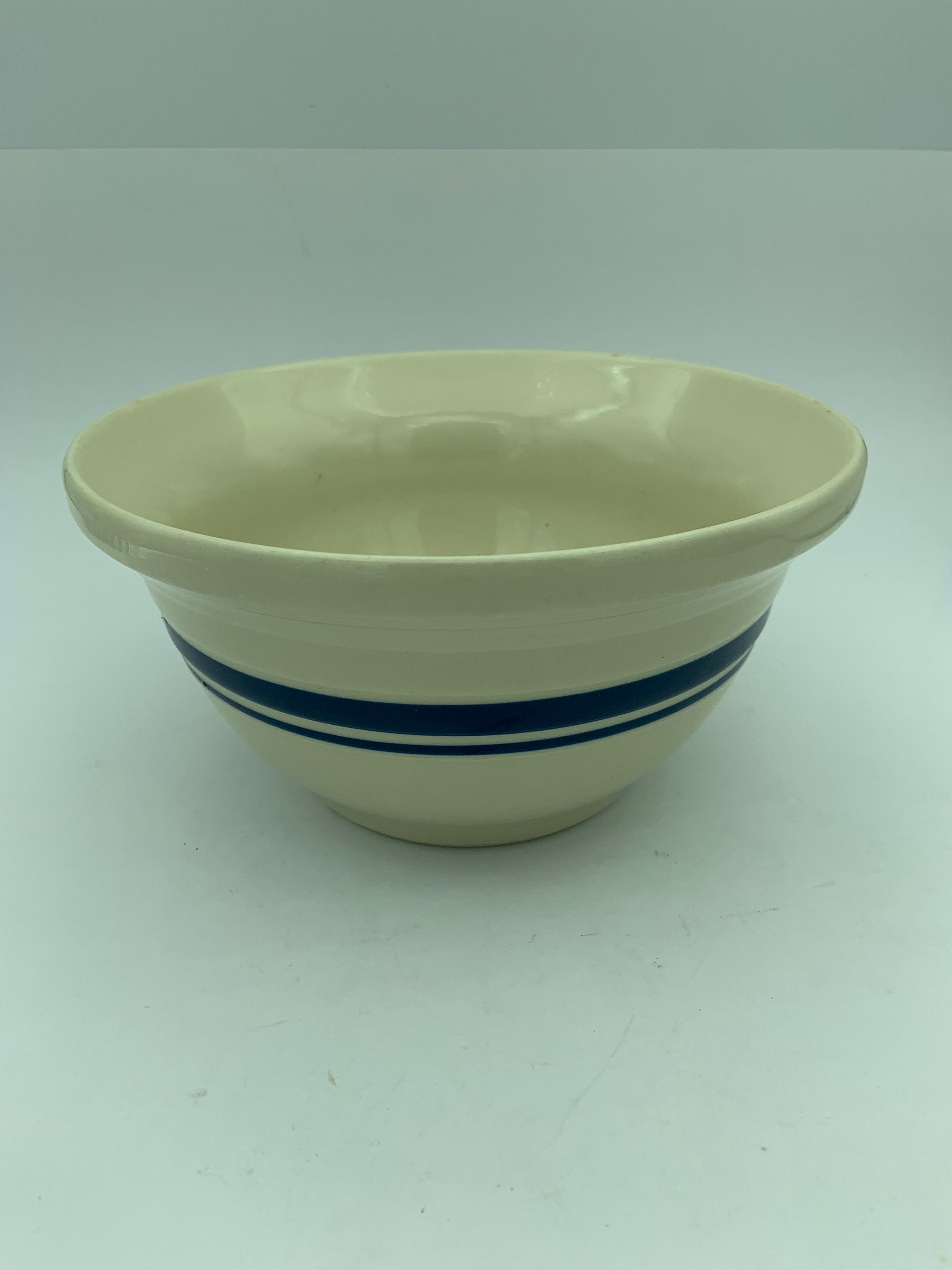 Home & Living Kitchen & Dining Bowls Creamy White Crock Pottery