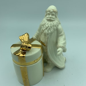 Mikasa Fine Porcelain Christmas Holiday Elegance #FK001 St. Nick&#39;s Gift Box Figurine Trinket Jewelry Box With Hinged Lid And Gold Accents