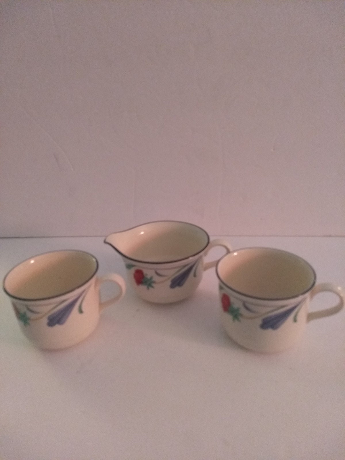 LENOX CHINA POPPIES ON BLUE CHINASTONE 5 PIECE PLACE SETTING LENOX CHINA POPPIES ON BLUE CHINASTONE 5 PIECE PLACE SETTING