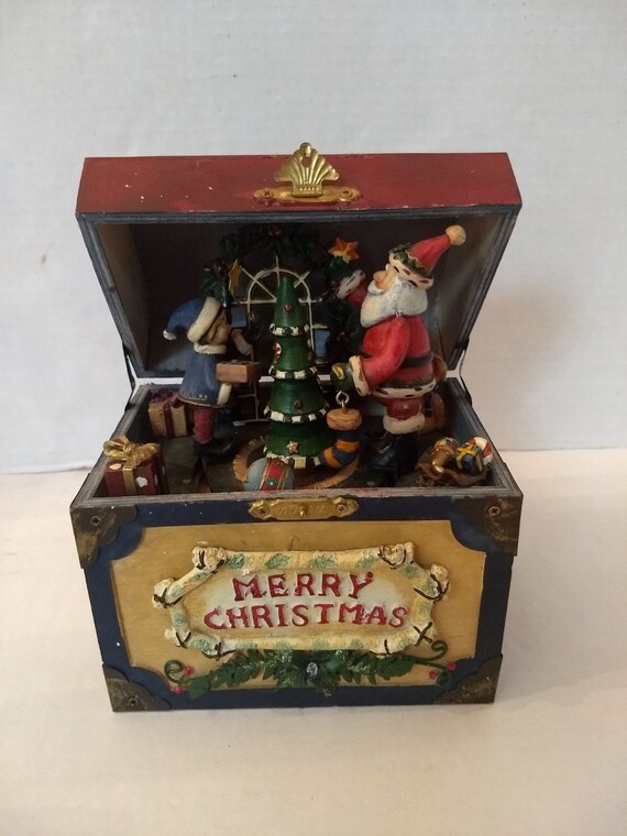 toy treasure chest
