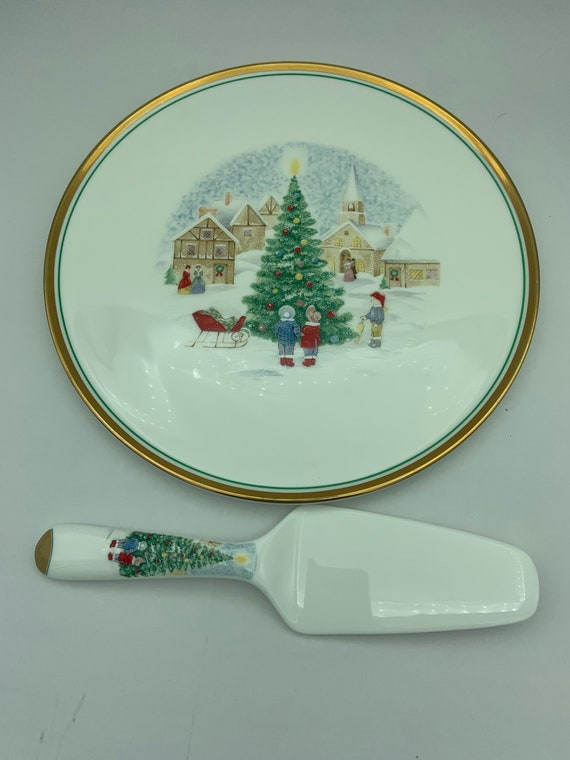 Vintage 2-piece Set Mikasa Bone China Merry Christmas Pattern