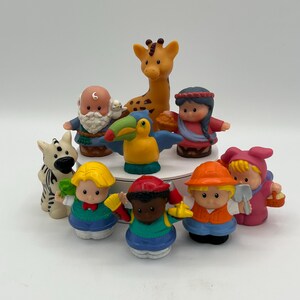 Vintage 9-piece 2002 Mattel Fisher Price Little People Figurines