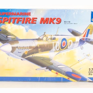 Vintage Italeri Supermarine Spitfire MK9 72nd Scale Model Kit