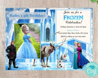 Puede incluir: Una invitación de cumpleaños con temática de Frozen con una foto de una niña vestida como Elsa. La invitación presenta un fondo de castillo azul y blanco con Olaf, Sven, Elsa y Anna. El texto dice "Hailey's 4th Birthday! Join us for a FROZEN Celebration! Friday, January 3, 2020 @ 6pm Hailey's Palace 1234 Icicle Way New York, NY 12345 RSVP to Mom at 123-456-7890"