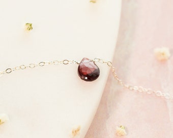 Garnet Necklace Silver, January Birthstone Necklace, Root Chakra Crystal Rough Gemstone, Garnet Necklace Gold, Dainty Garnet Necklace