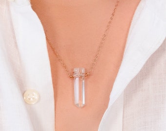 Quartz Crystal Necklace, Clear Quartz Point Wire Wrapped Necklace, Crystal Pendant Necklace, Healing Crystal Necklace, Statement Necklace