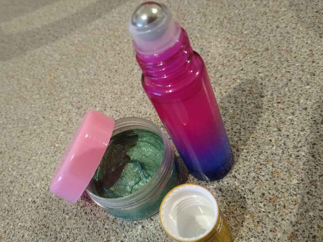 Velvety Spirulina Eye Makeup and Luxurious Undereye Oil Etsy