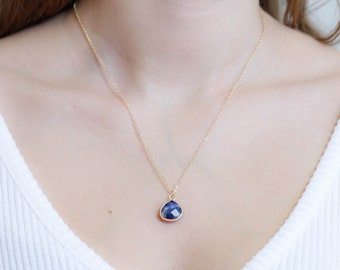 Sodalite Necklace Gold, Blue Stone Necklace, Tiny Stone Pendant, Dainty Teardrop Necklace, Gift for Sisters, Friends Gifts, Sodalite Pendant