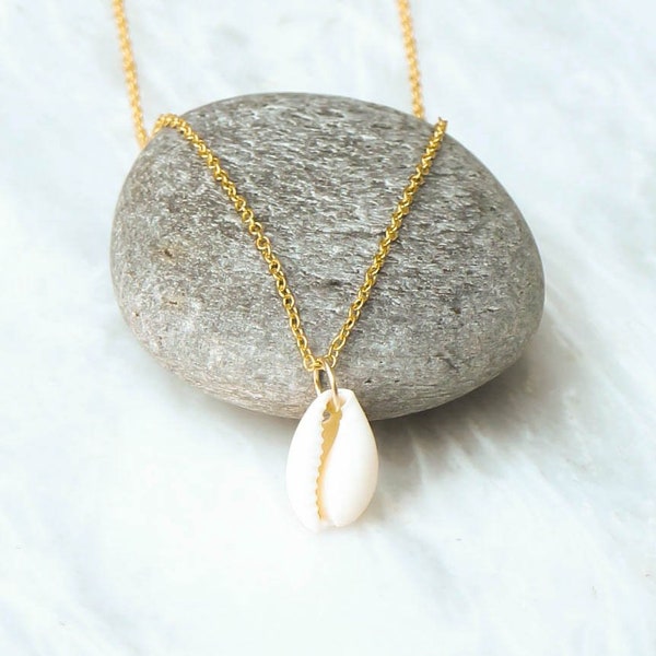 Seashell necklace, Cowry necklace, Shell necklace, Gold cowrie necklace, Gold plated necklace, Layering necklace, Gold cowry shell jewellery