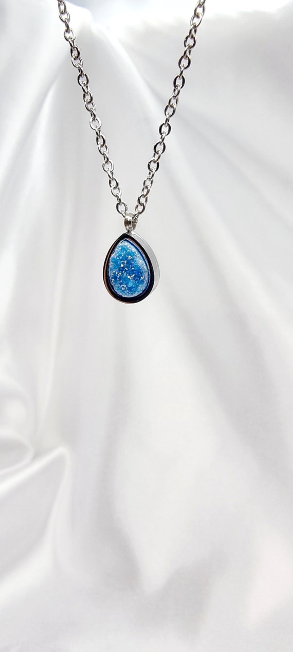 Dainty Druzy Necklace, Teardrop Pendant, Bright Blue Raw Crystal, Tiny Druzy Genuine Gemstone, Simple Necklace Women, Sparkly Stone.
