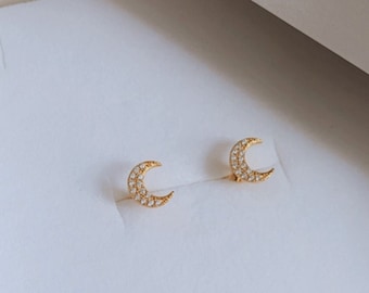 Moon-shaped stud earrings • Cz stud earrings • Half Moon Studs Gold • Pave moon earrings