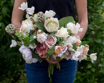 Wedding bouquet, wedding flowers, boho bouquet, bridal bouquet, greenery, eucalyptus, protea, Anemone, blush pink, pink