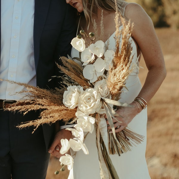 dried flower bouquet, wildflower bouquet, pampas, rustic boho brides, dried bouquet, wedding flowers, boho bouquet, bridal bouquet