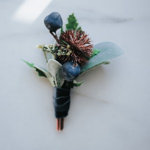 Boutonniere, blue groomsmen buttonhole, Grooms boutonniere set, Groomsmen buttonhole, Flower buttonhole, Boho men boutonniere,