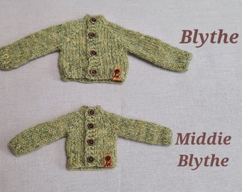 Handmade  knitted Sweater for Blythe or Middie