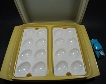 Tupperware egg tray