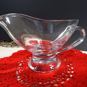 Clear glass gravy boat pitcher