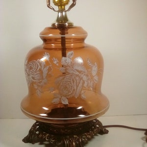 Mid Century floral trim elect table lamp