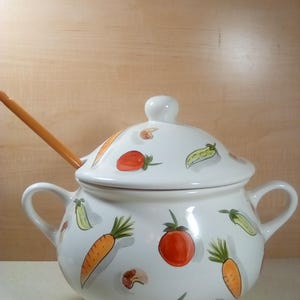 3 pieces vegetable soup tureen with ladle