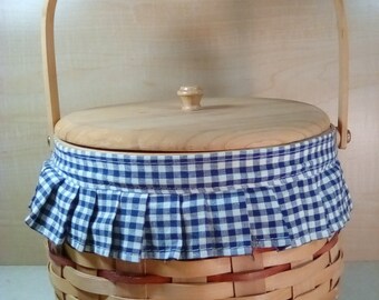 Wooden sewing basket with lift out tray