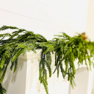 Artificial Norfolk Pine Christmas Garland for mantel, Holiday Decor For Xmas, Winter Mantel Decor, Christmas Garland for Mantel, Xmas Decor