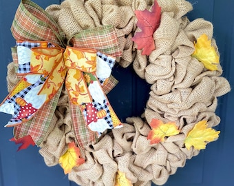 Herfstjutekrans met strik, rustieke herfstdeurkrans, herfstdeurhanger, landelijke herfstkrans, herfstkabouterkrans, krans met esdoornbladeren