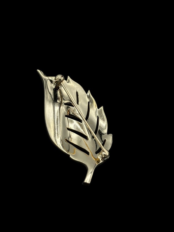 Gold Trifari Rhinestone Leaf Vintage Brooch - image 6